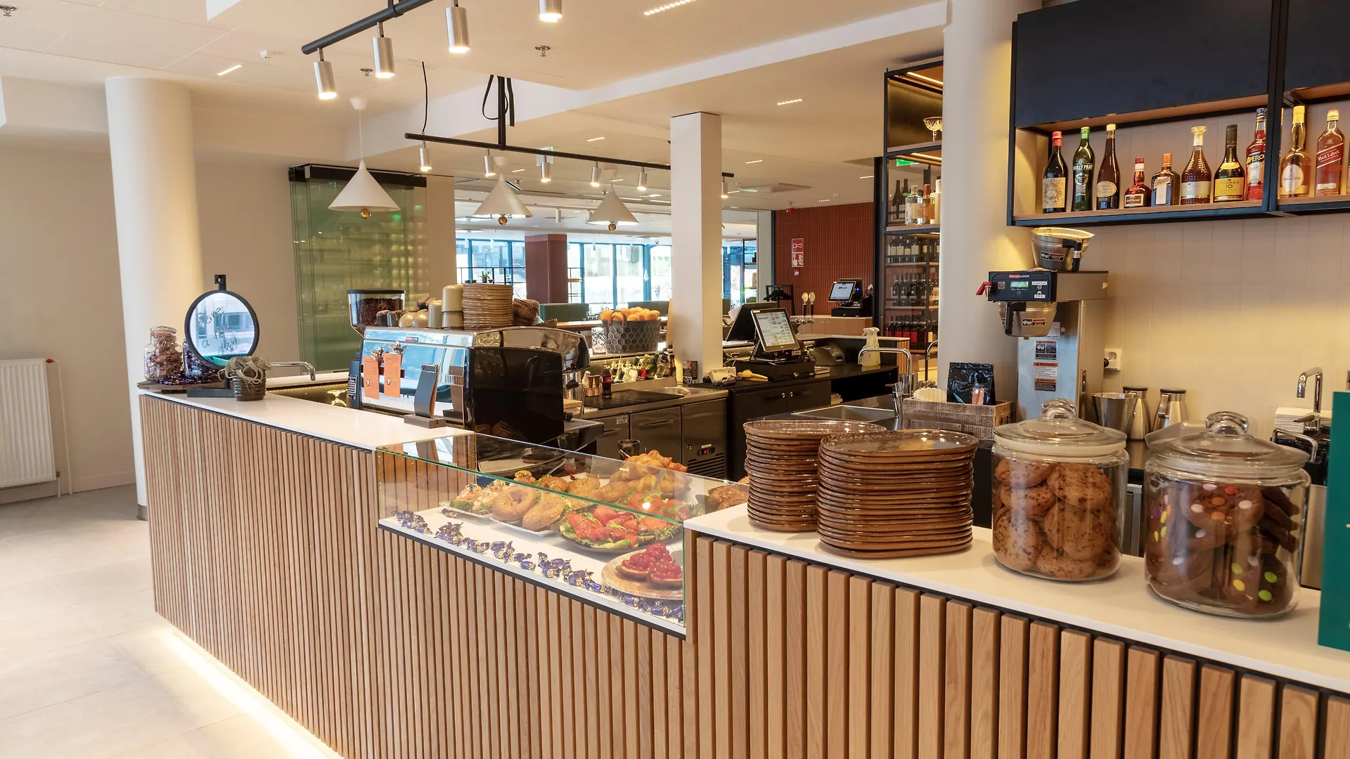 Holiday Inn Helsinki - Expo By Ihg 4*,  Finlandiya